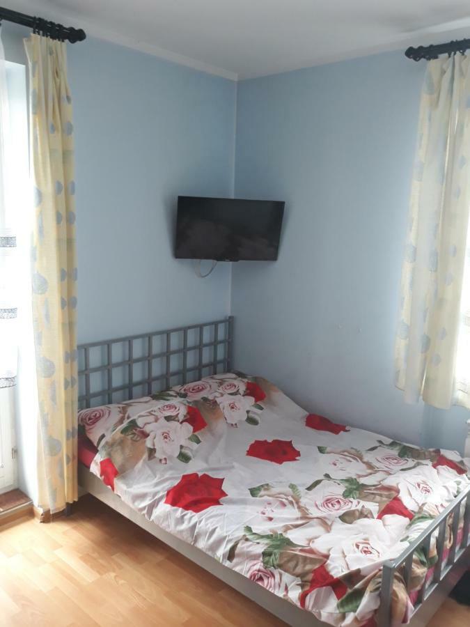 Uniejow Pensjonat Pod Milorzebem Buitenkant foto